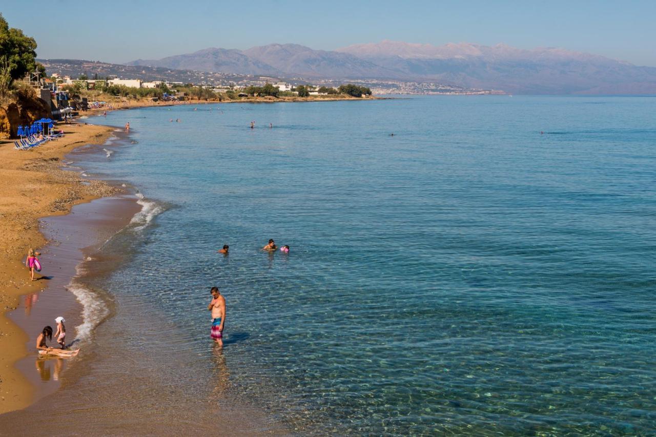 Alkionis Beach Hotel Apartments Sfáka Exteriör bild