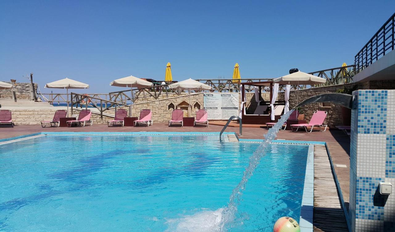 Alkionis Beach Hotel Apartments Sfáka Exteriör bild