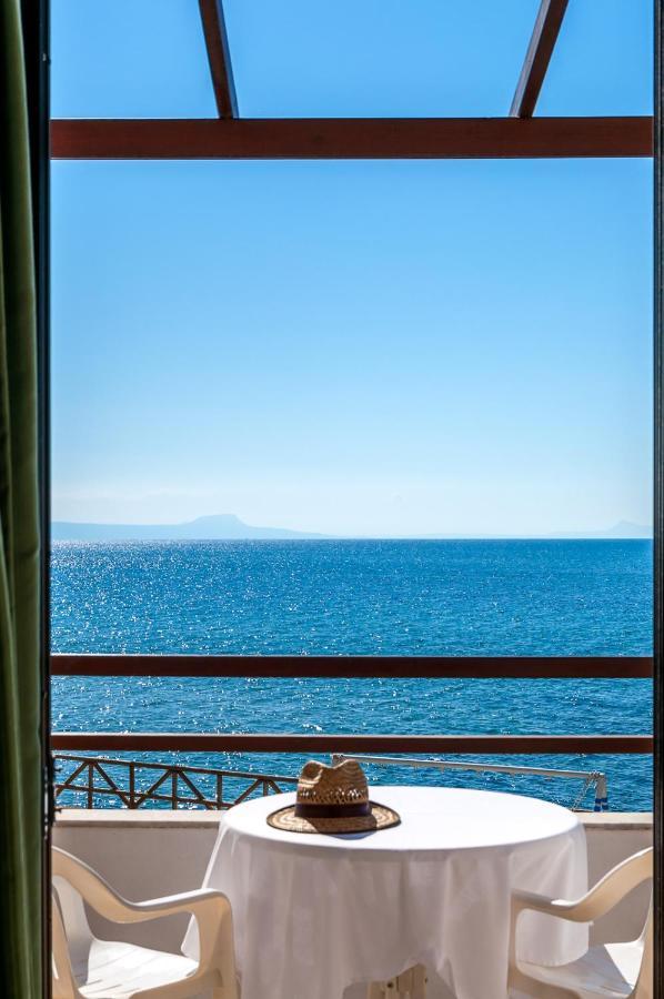 Alkionis Beach Hotel Apartments Sfáka Exteriör bild